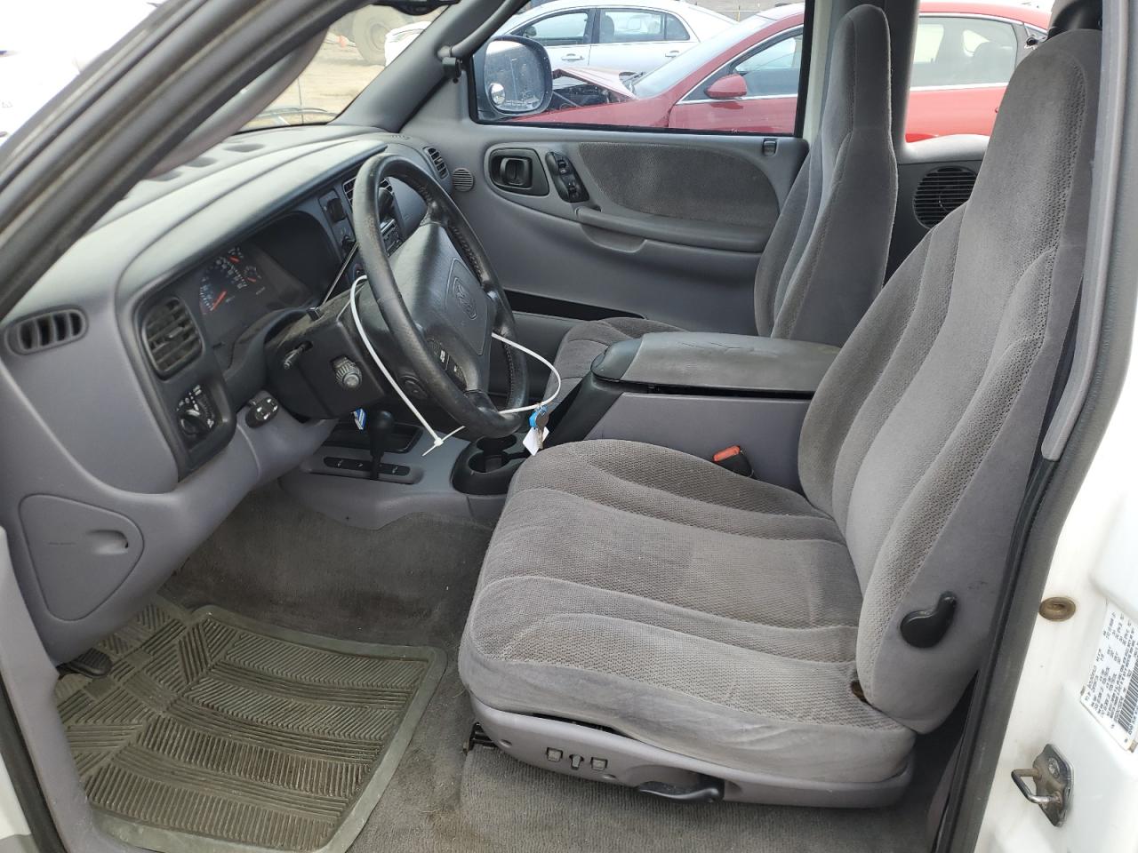2000 Dodge Dakota VIN: 1B7GG22N1YS526748 Lot: 56950135