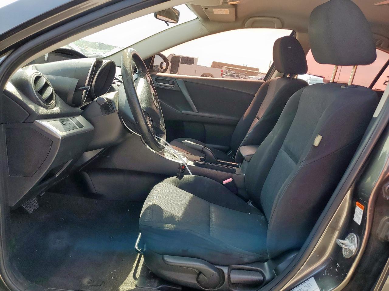 2011 Mazda 3 I VIN: JM1BL1VG2B1367488 Lot: 56121955