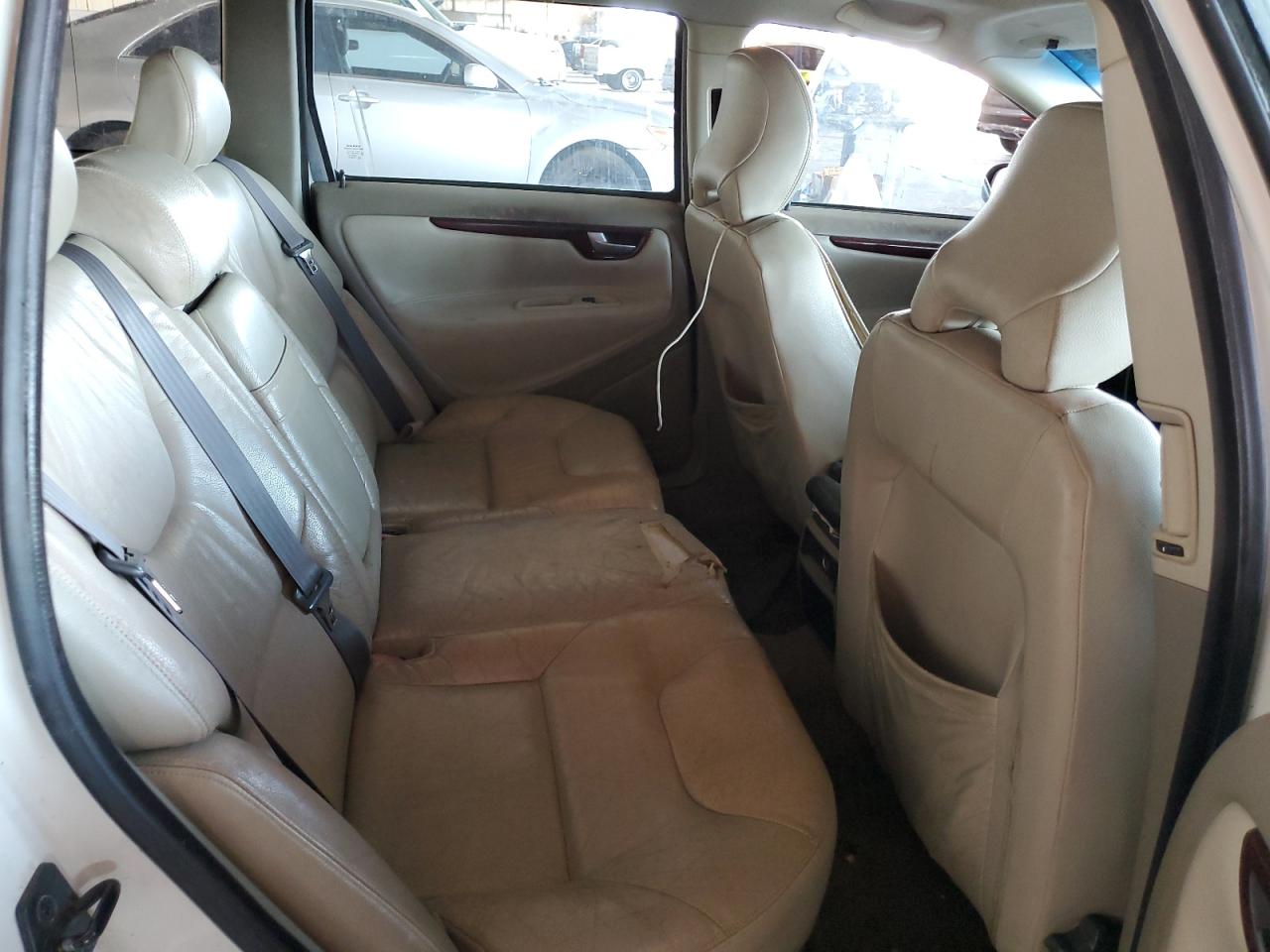 2004 Volvo V70 VIN: YV1SW61T742443236 Lot: 56626415