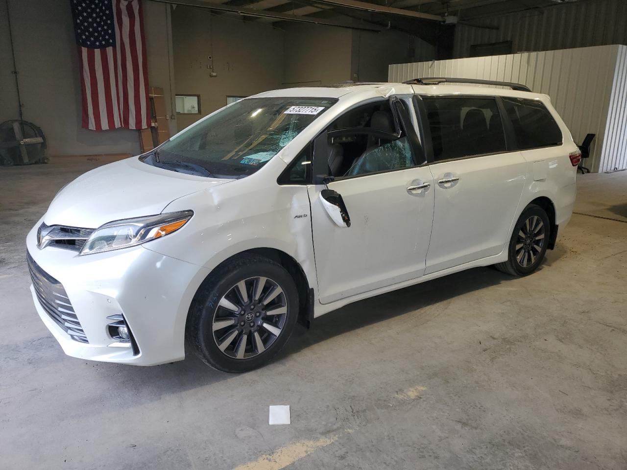 2018 Toyota Sienna Xle للبيع في West Mifflin، PA - Top/Roof
