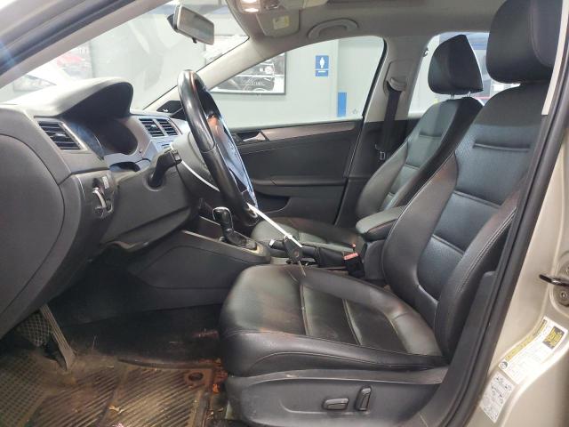 Sedans VOLKSWAGEN JETTA 2013 Gold