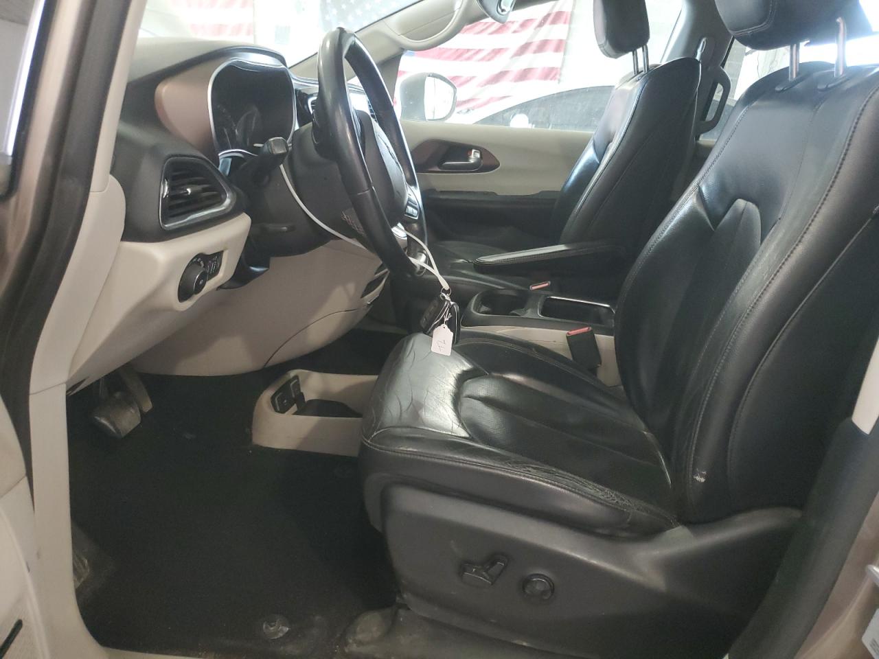 2017 Chrysler Pacifica Touring L Plus VIN: 2C4RC1EG4HR637842 Lot: 56588475