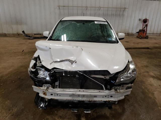  SUBARU IMPREZA 2013 Белый