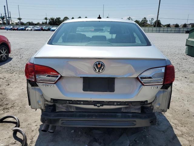 Седани VOLKSWAGEN JETTA 2012 Сріблястий