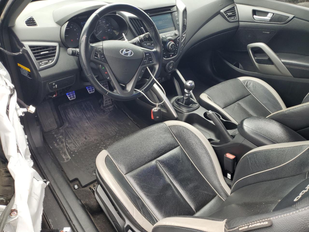 2015 Hyundai Veloster Turbo VIN: KMHTC6AE2FU240326 Lot: 54400765