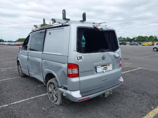 2015 VOLKSWAGEN TPORTER T3