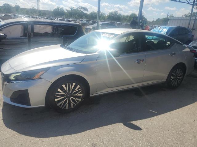  NISSAN ALTIMA 2024 Srebrny