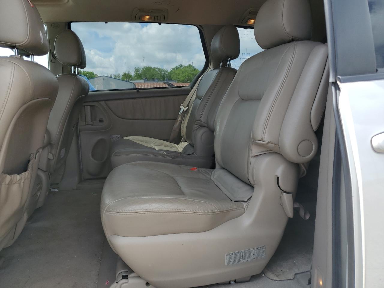 2004 Toyota Sienna Xle VIN: 5TDZA22C04S170319 Lot: 56543265
