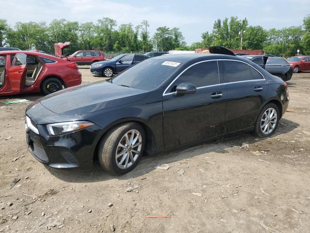  MERCEDES-BENZ A-CLASS 2019 Чорний