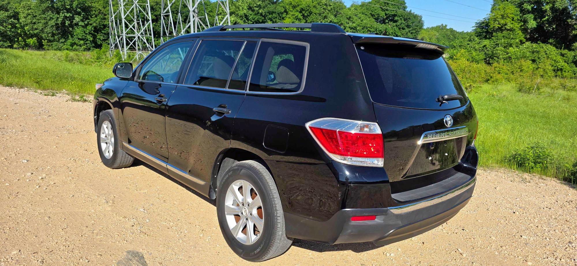 Parquets TOYOTA HIGHLANDER 2012 Czarny