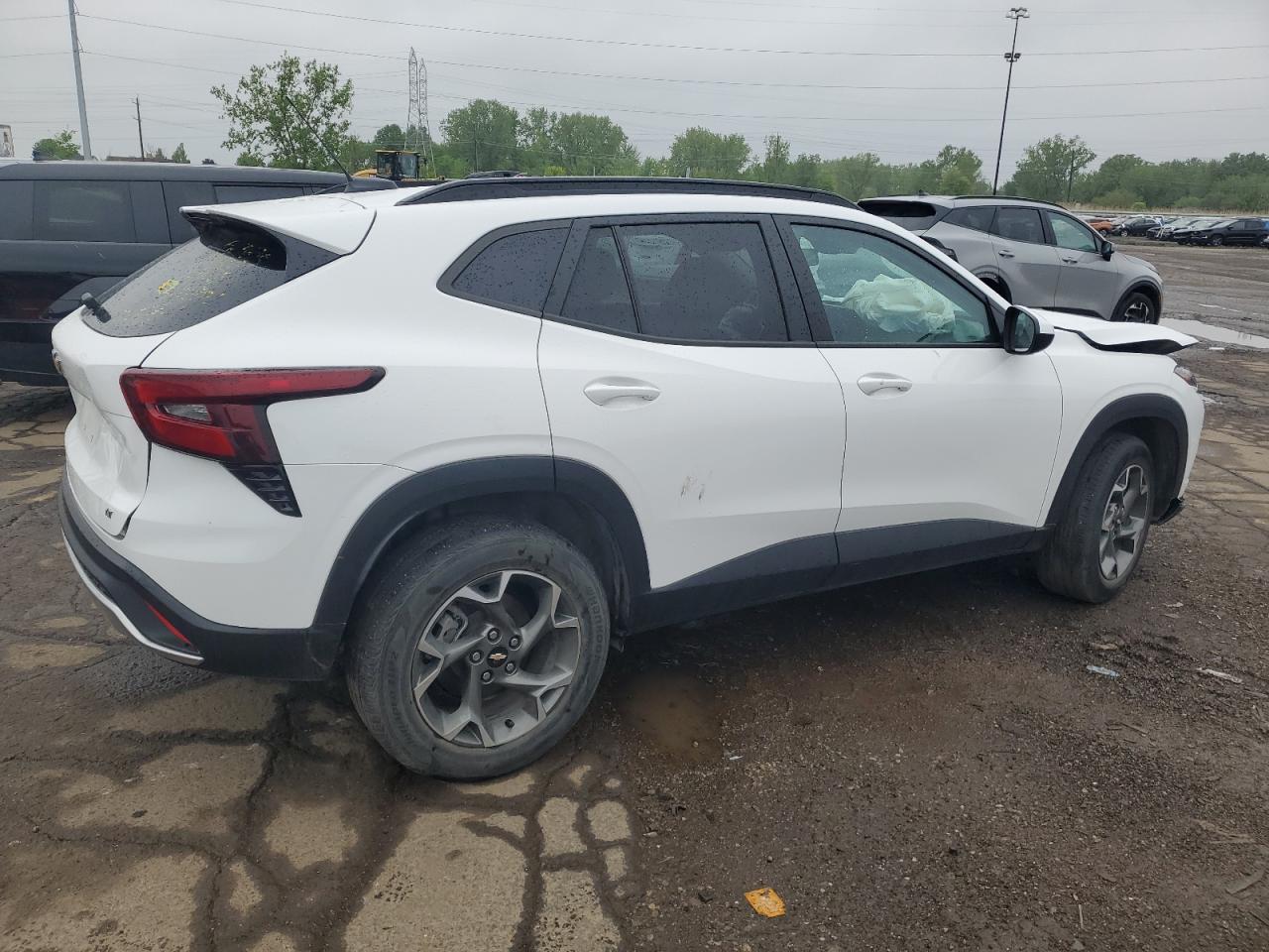 KL77LHE22RC026588 CHEVROLET TRAX 2024