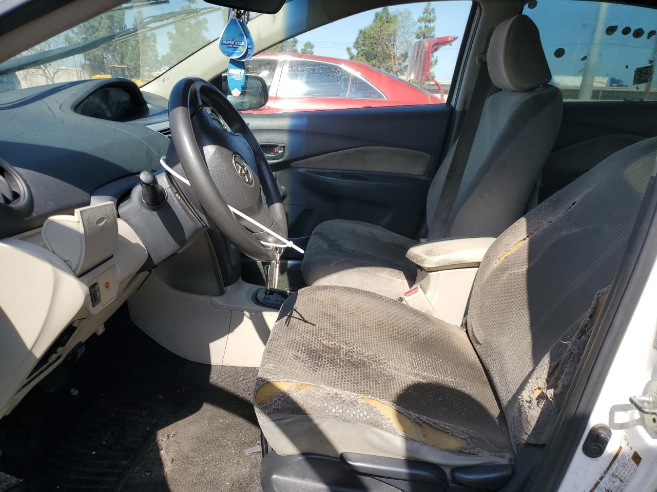 2007 Toyota Yaris VIN: JTDBT923371059835 Lot: 57103635