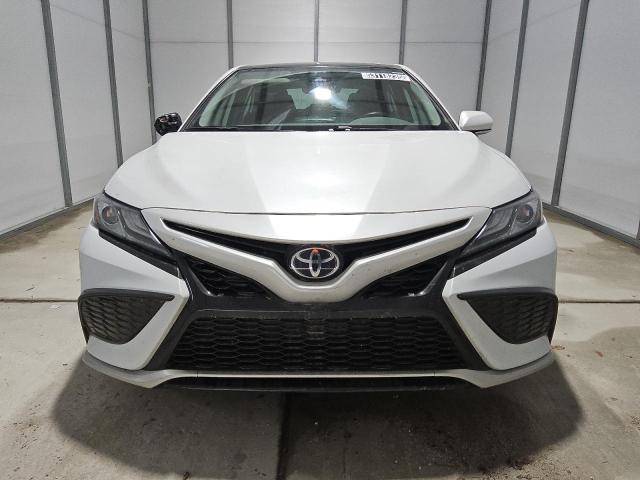  TOYOTA CAMRY 2021 White