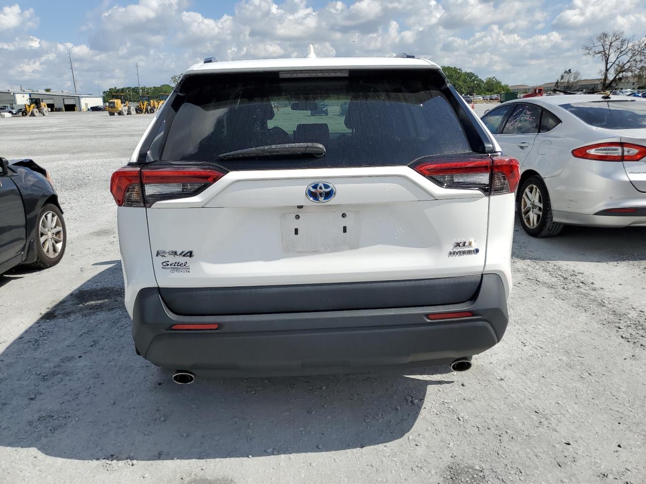 2021 Toyota Rav4 Xle VIN: 4T3RWRFV6MU038850 Lot: 56745395