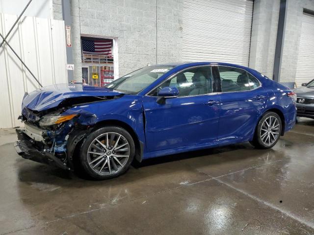  TOYOTA CAMRY 2023 Granatowy