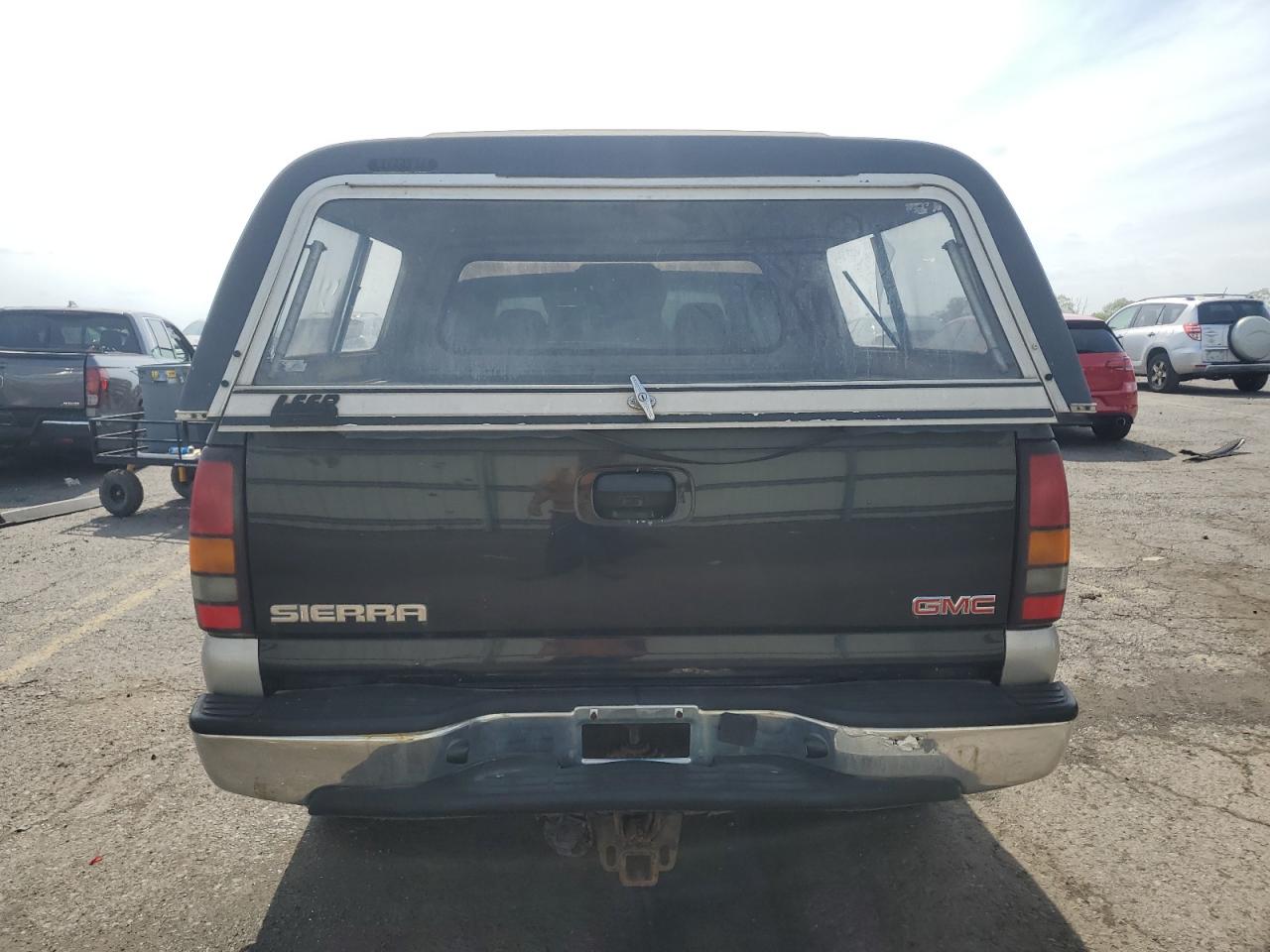 2005 GMC New Sierra K1500 VIN: 1GTEK19B75Z220653 Lot: 56710895