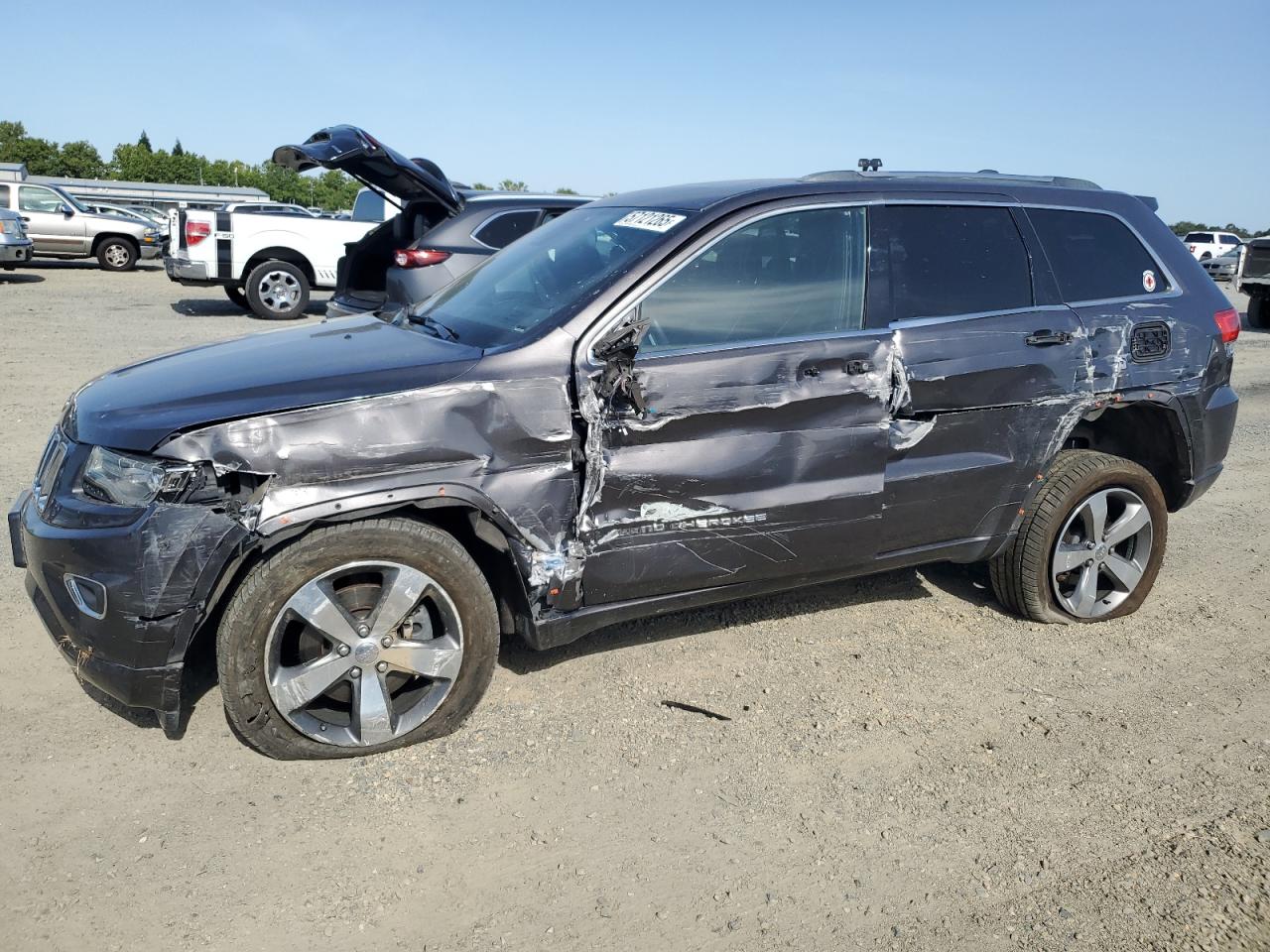 2014 Jeep Grand Cherokee Overland იყიდება Antelope-ში, CA - Undercarriage