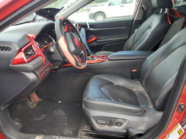  TOYOTA CAMRY 2019 Czerwony