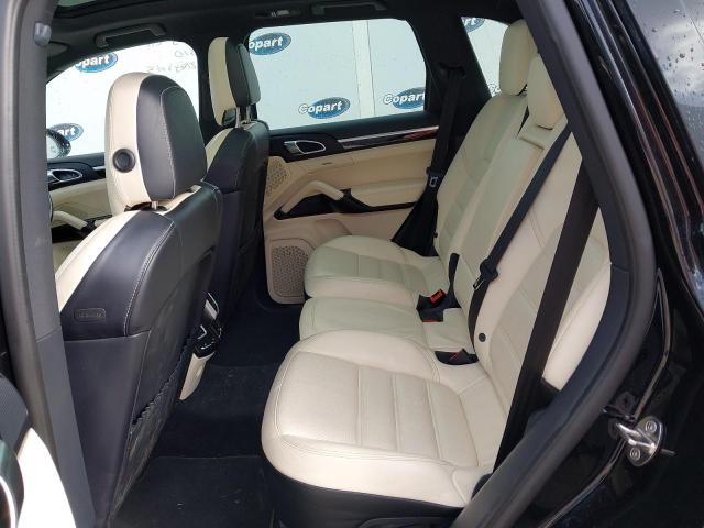 2016 PORSCHE CAYENNE V8
