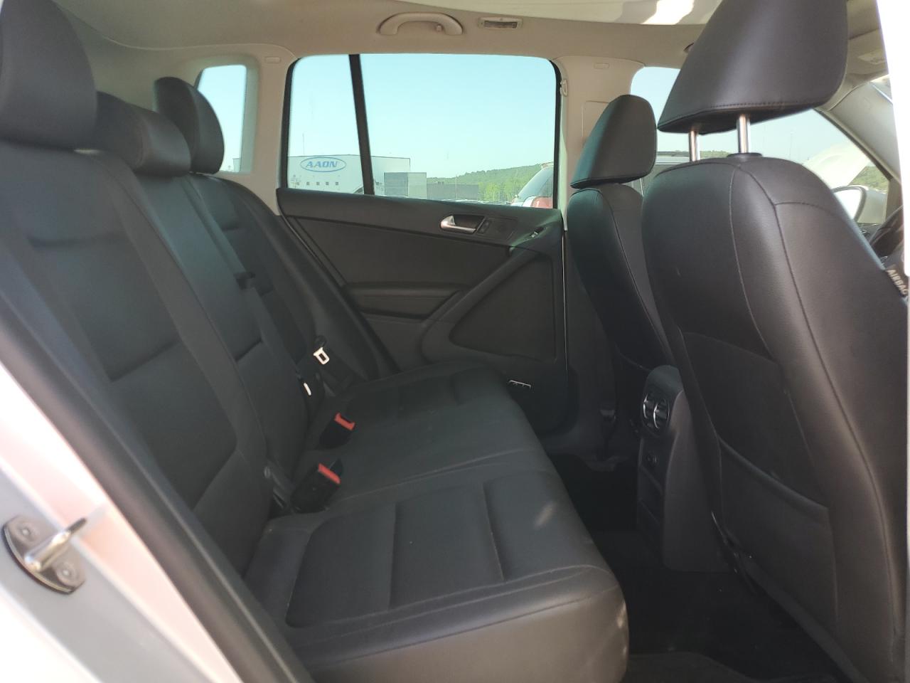 2015 Volkswagen Tiguan S VIN: WVGAV7AX6FW568958 Lot: 56716525
