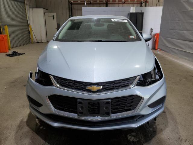 Sedans CHEVROLET CRUZE 2017 Srebrny