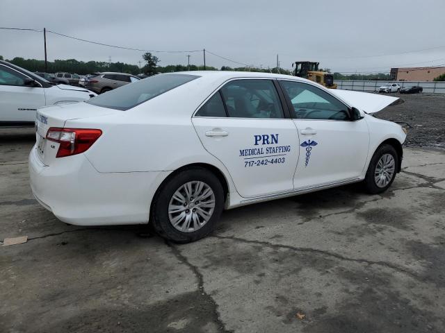  TOYOTA CAMRY 2013 Biały