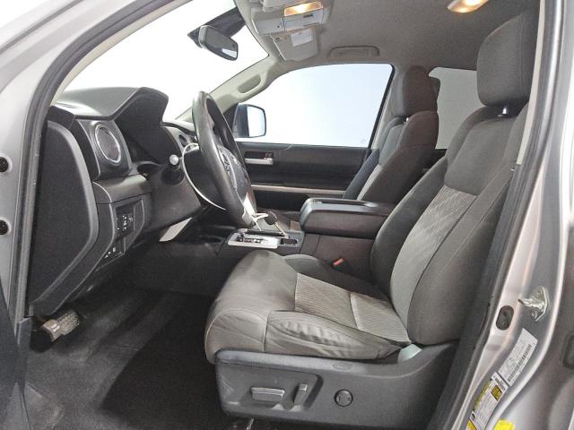  TOYOTA TUNDRA 2018 Srebrny