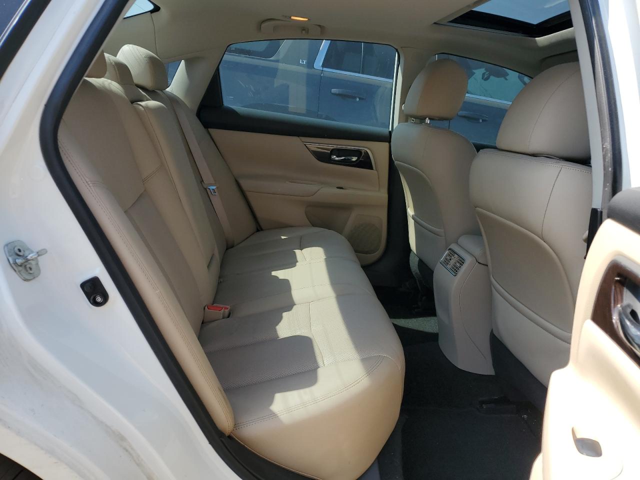2015 Nissan Altima 2.5 VIN: 1N4AL3AP1FN860287 Lot: 56985115