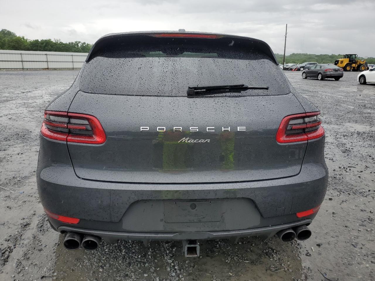 2018 Porsche Macan VIN: WP1AA2A51JLB10996 Lot: 56716675