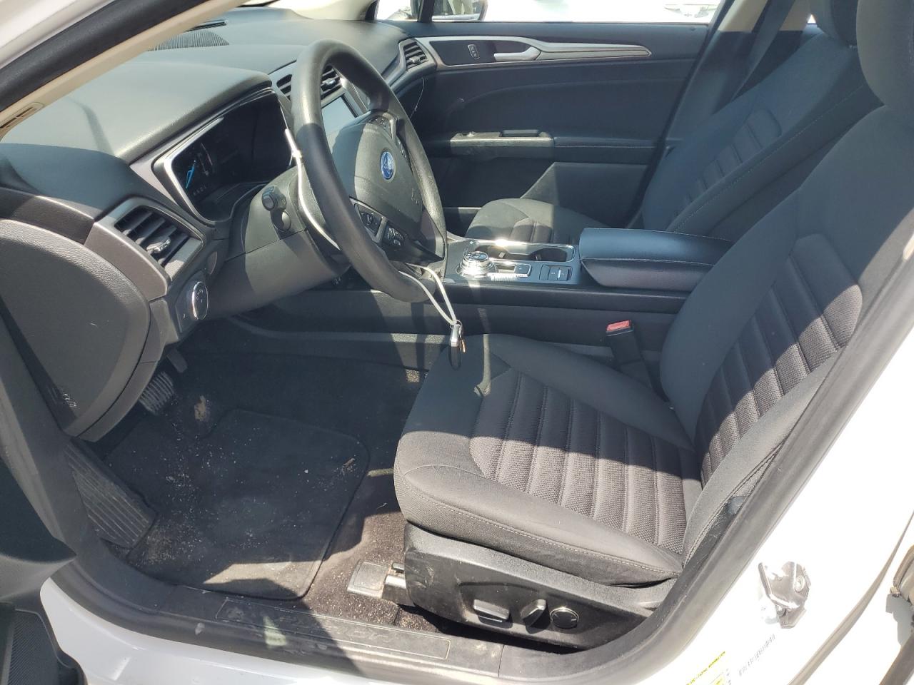 2019 Ford Fusion Se VIN: 3FA6P0LU4KR124821 Lot: 56528225