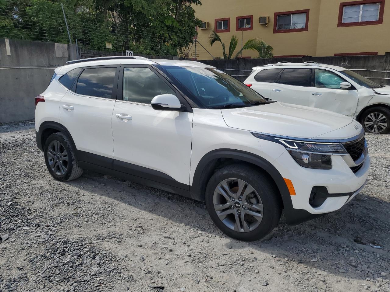 KNDEU2AA5N7316649 KIA SELTOS 2022