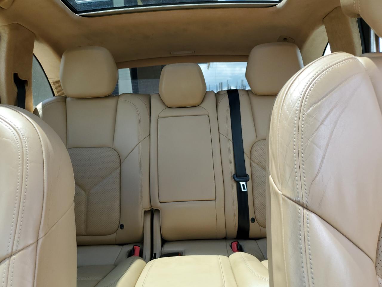 2014 Porsche Cayenne Gts VIN: WP1AD2A27ELA70118 Lot: 56405945