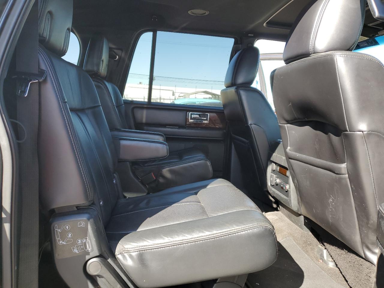 2015 Lincoln Navigator L VIN: 5LMJJ3HT2FEJ12367 Lot: 56930865