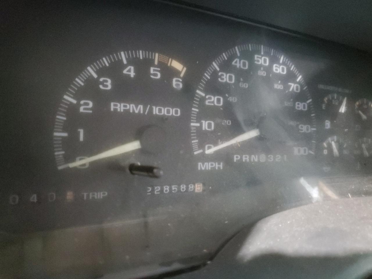 1996 Chevrolet Gmt-400 C1500 VIN: 2GCEC19MXT1140977 Lot: 55239805