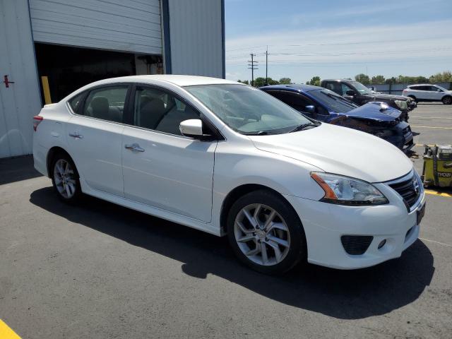Sedans NISSAN SENTRA 2015 Biały