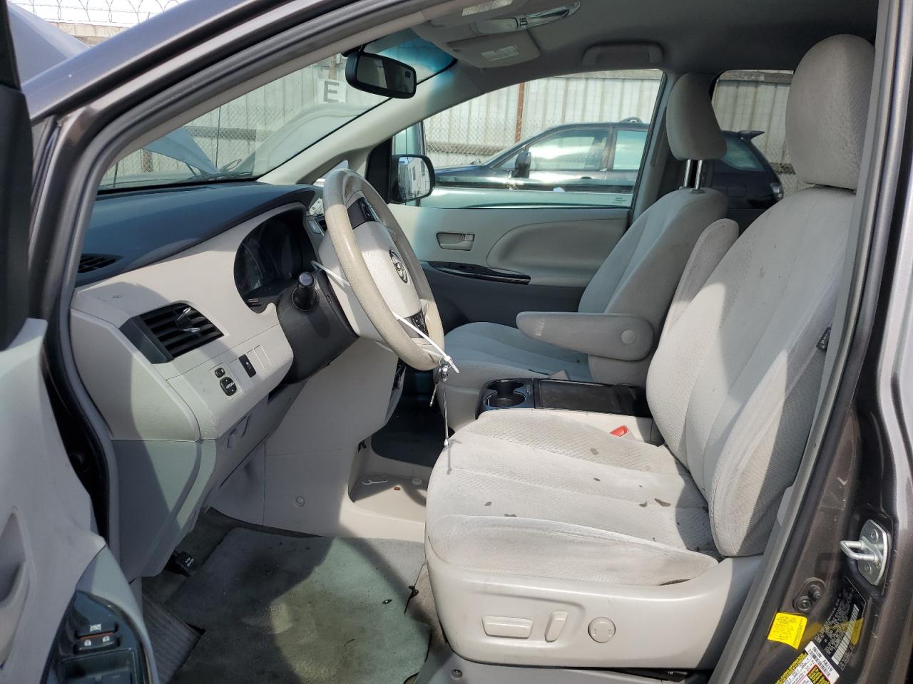 2012 Toyota Sienna Base VIN: 5TDKA3DC6CS010819 Lot: 57501265