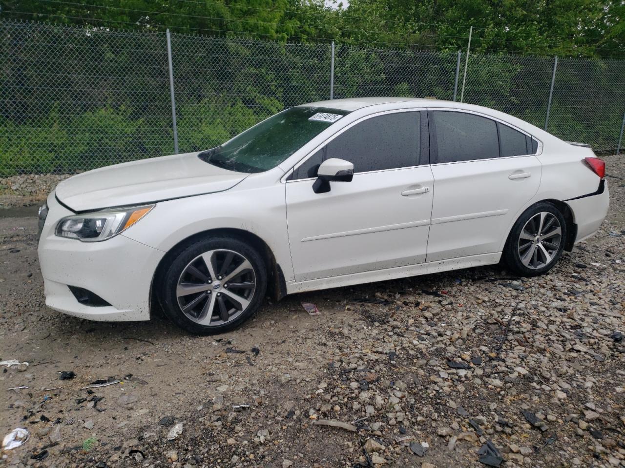 2015 Subaru Legacy 2.5I Limited na sprzedaż w Cicero, IN - Rear End