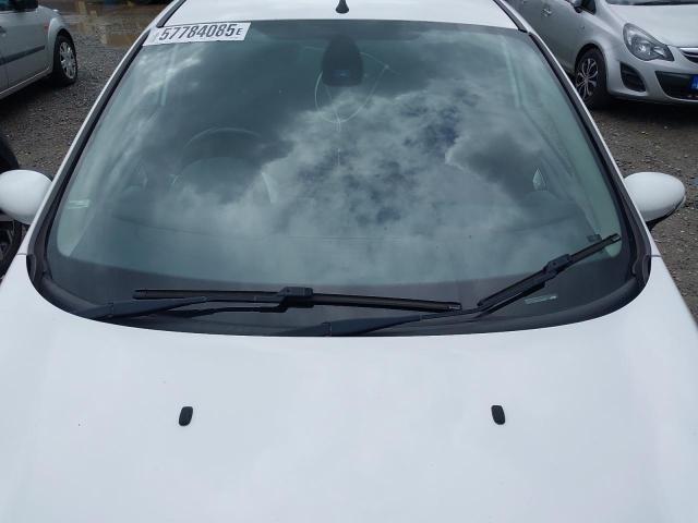 2011 FORD FIESTA TIT
