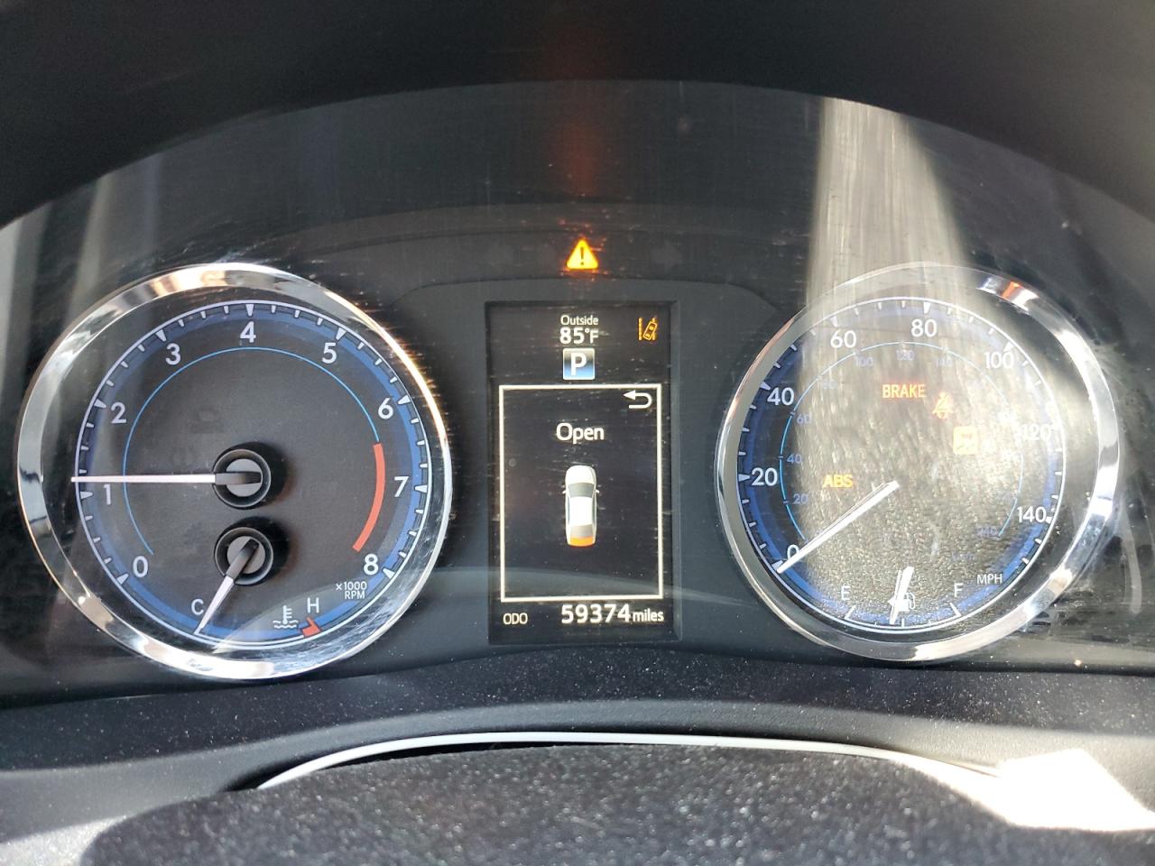 2T1BURHE5JC097110 TOYOTA COROLLA 2018