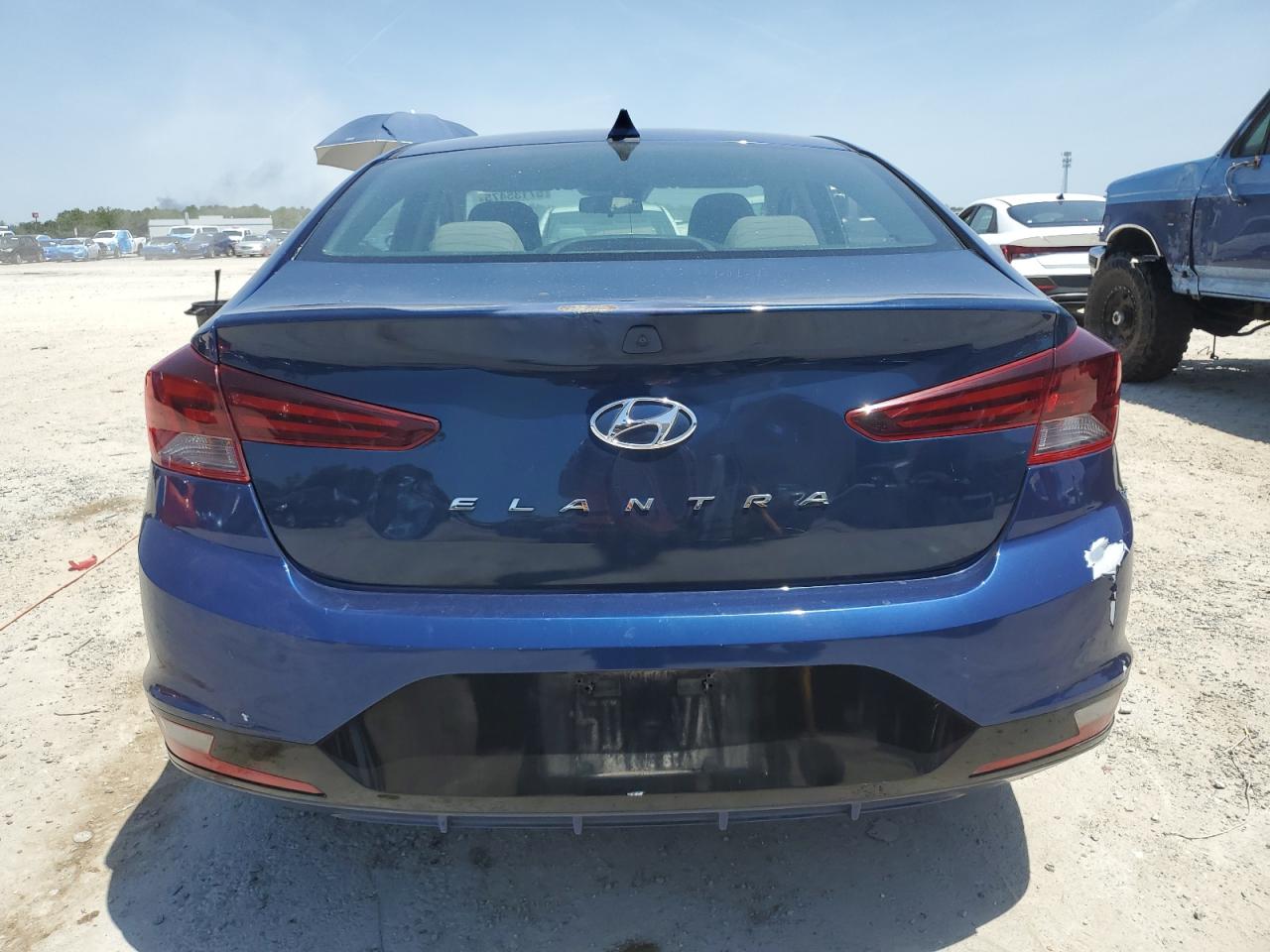 2020 Hyundai Elantra Sel VIN: 5NPD84LF3LH565349 Lot: 57135475
