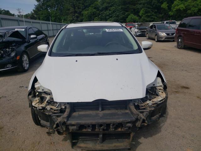 Hatchbacks FORD FOCUS 2014 White