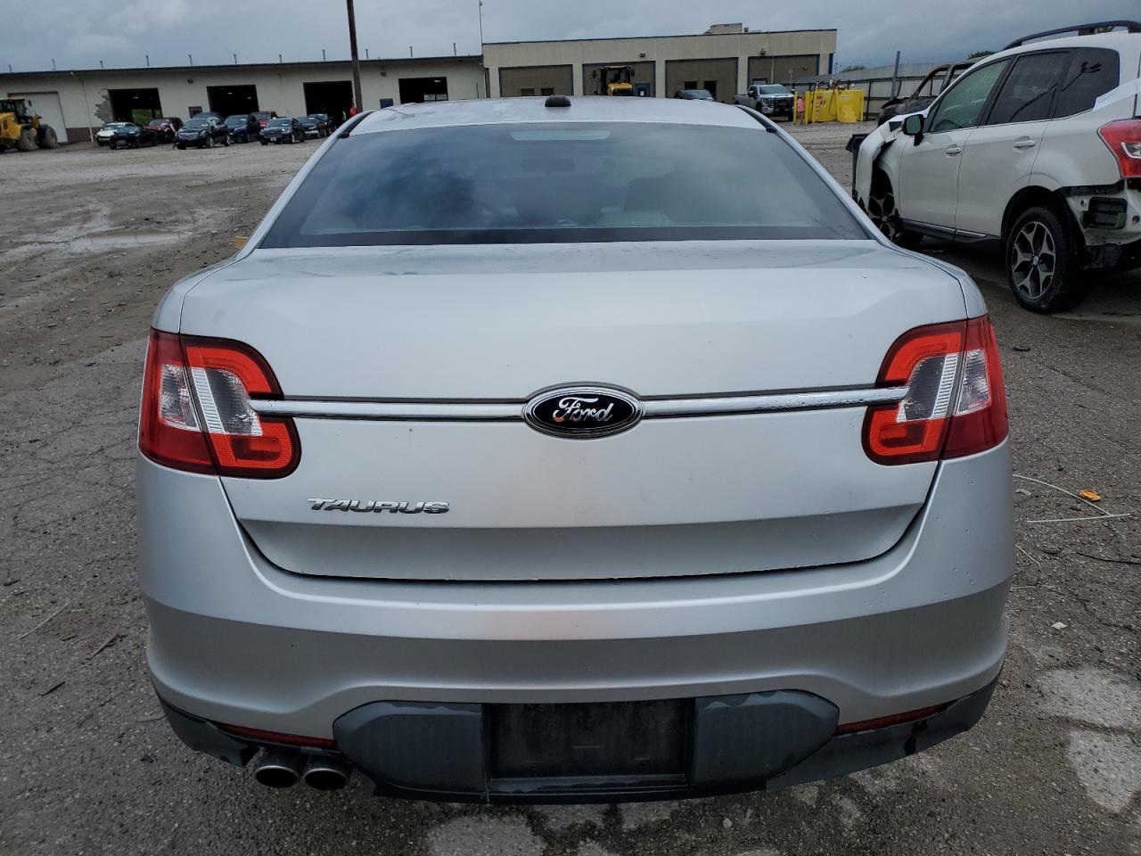 2010 Ford Taurus Se VIN: 1FAHP2DW0AG105001 Lot: 57647025