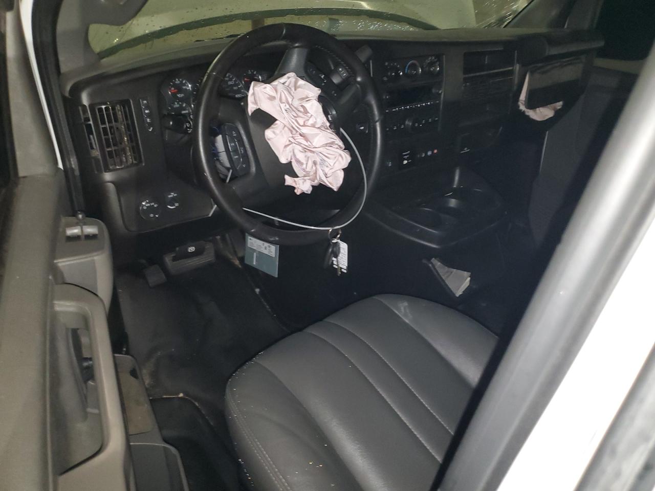 2020 Chevrolet Express G2500 VIN: 1GCWGBFG1L1169626 Lot: 66979455