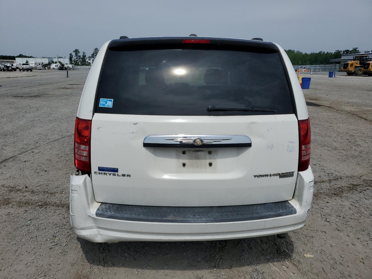 2010 Chrysler Town & Country Touring VIN: 2A4RR5D17AR421129 Lot: 57443535