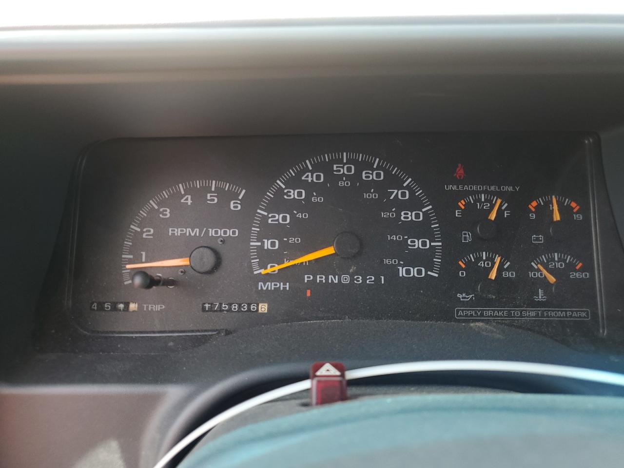 1999 Chevrolet Tahoe C1500 VIN: 1GNEC13R2XJ573460 Lot: 56869395