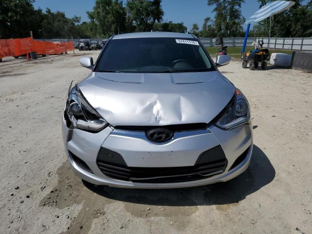  HYUNDAI VELOSTER 2015 Srebrny