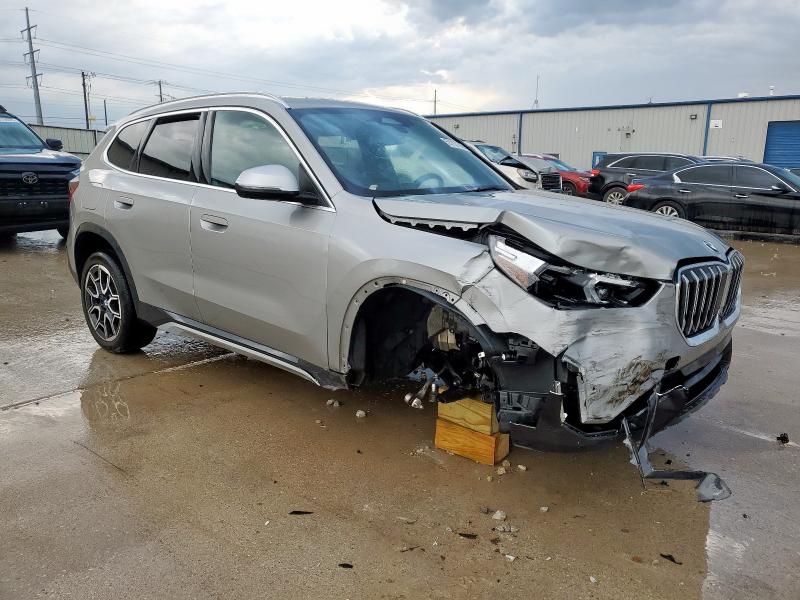  BMW X1 2024 Srebrny