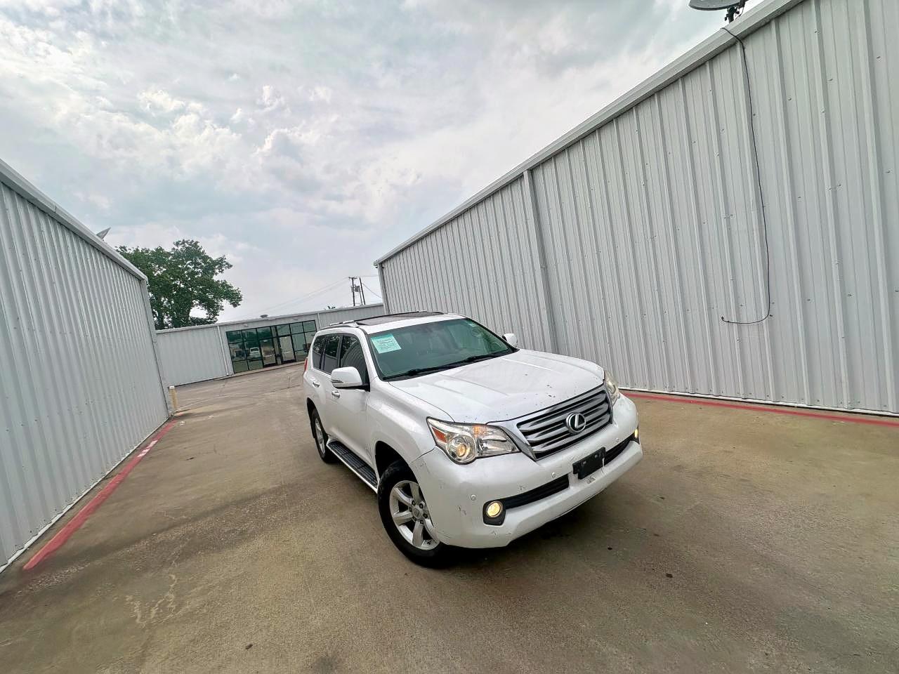 2010 Lexus Gx 460 for Sale in Grand Prairie, TX - Minor Dent/Scratches