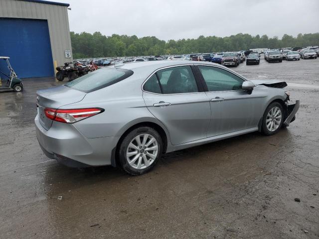 TOYOTA CAMRY 2019 Серебристый