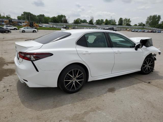  TOYOTA CAMRY 2021 Белый